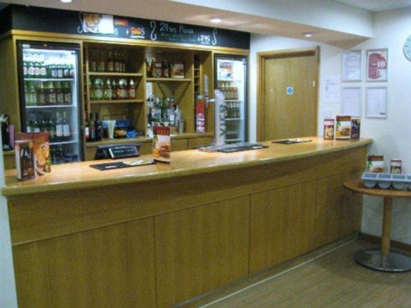Travelodge Croydon Central Buitenkant foto