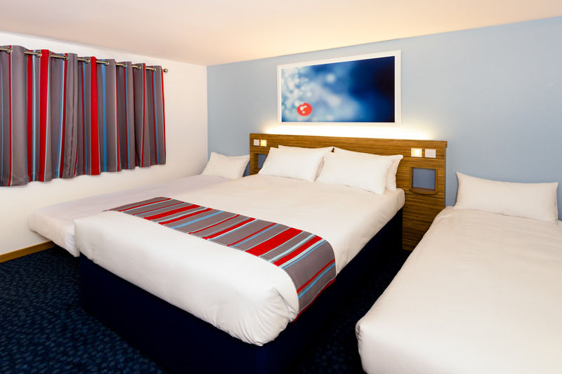Travelodge Croydon Central Buitenkant foto