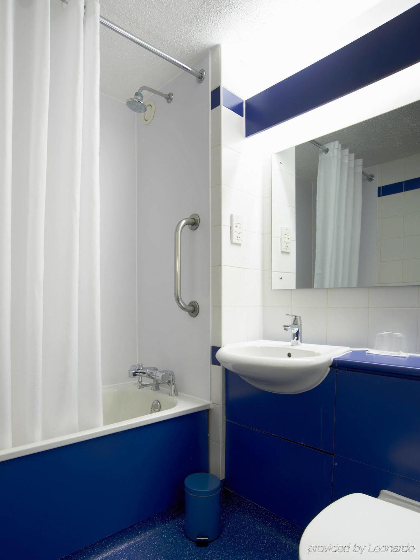 Travelodge Croydon Central Buitenkant foto