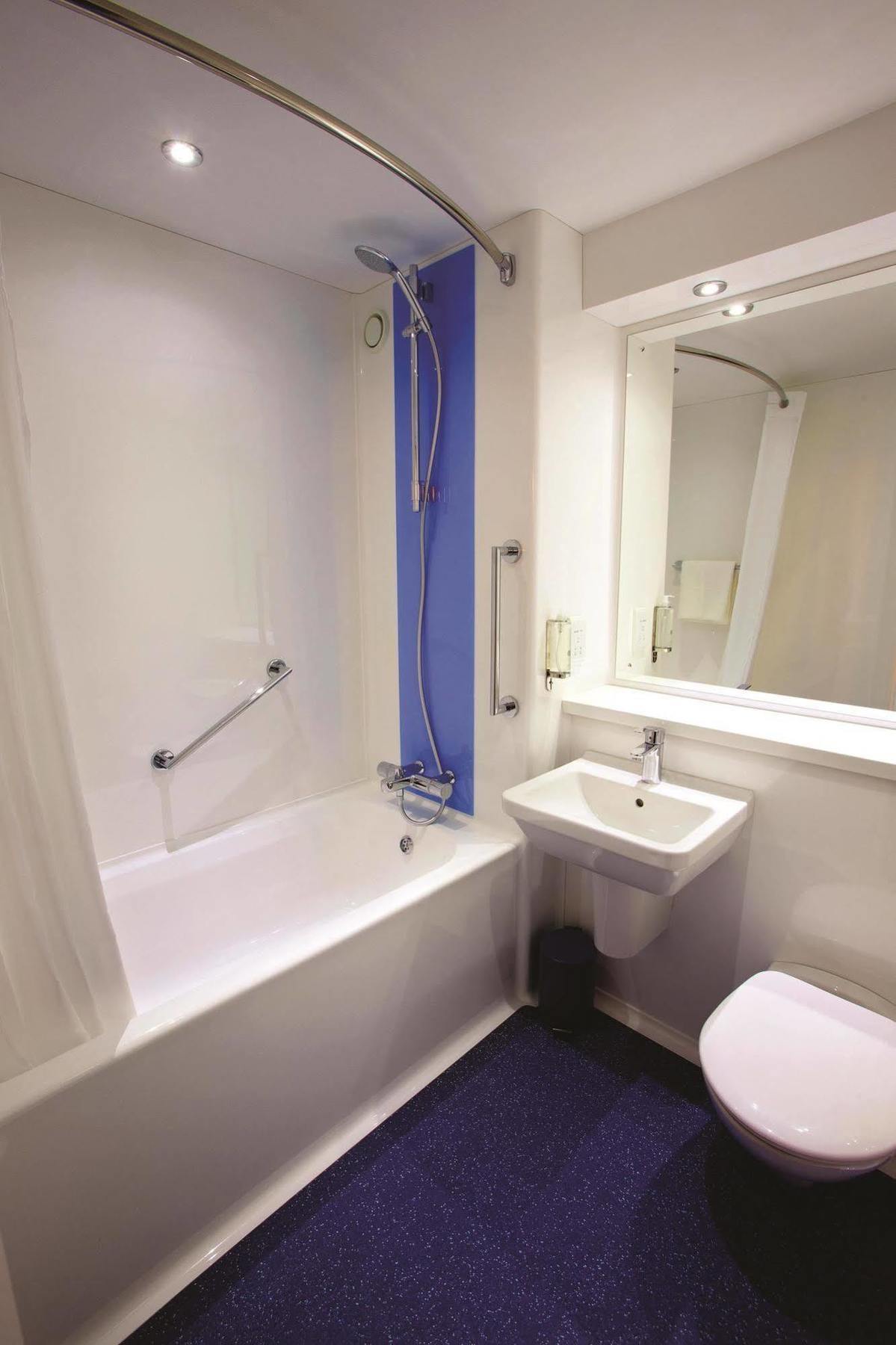 Travelodge Croydon Central Buitenkant foto