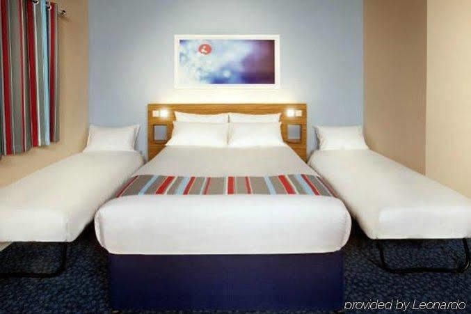 Travelodge Croydon Central Buitenkant foto